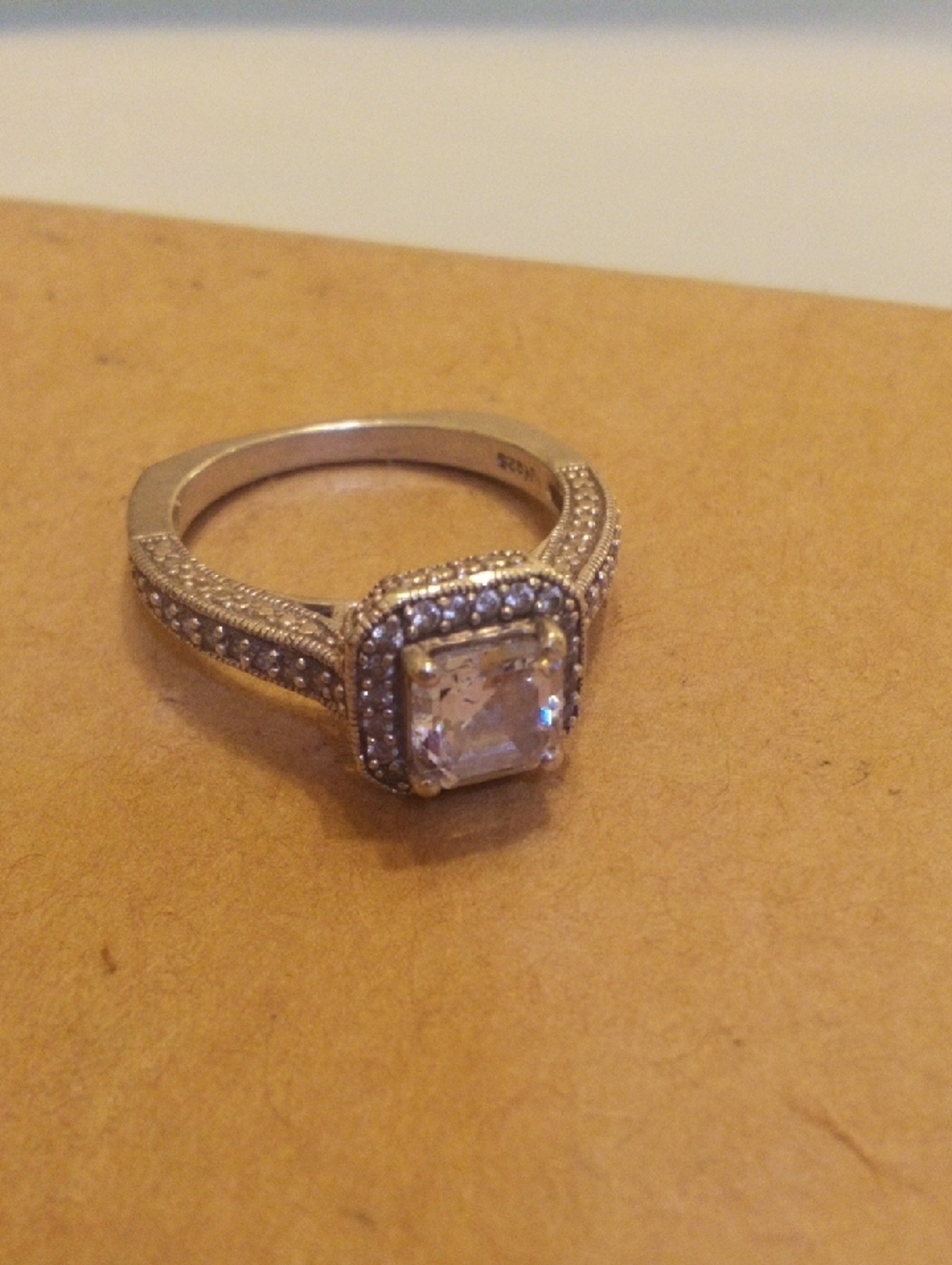 Sterling Silver Clear‎ CZ Halo Engagement Ring - Unbranded